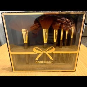 Makeup Brush set with stand